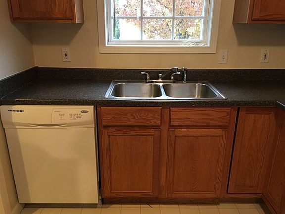 5th image of 1411 W Westwind Ct