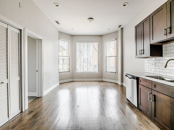 2nd image of 1947 W Chicago Ave #2F