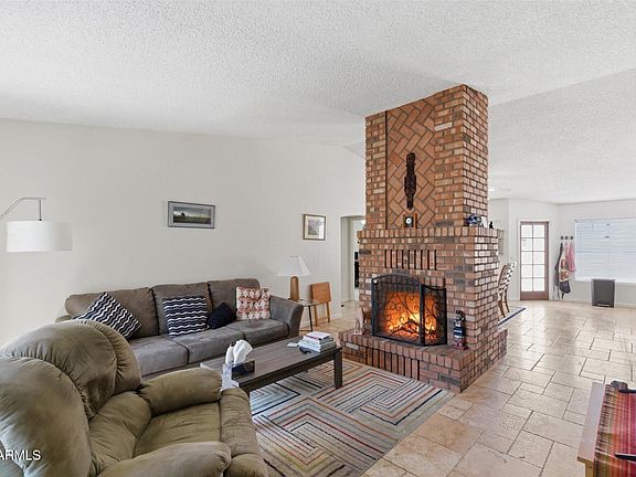 5th image of 232 W VILLA MARIA Drive
