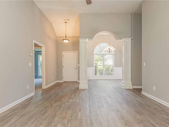 4th image of 115 Lee Road 2106