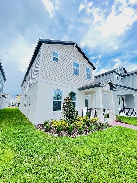 4 bed, 2.5 bath, 2082 sqft, $2,895 — Photo 3