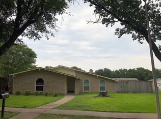 2717 Ripplewood Dr, Garland, TX 75044