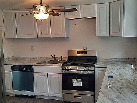 2nd image of 1266 Carol Dr