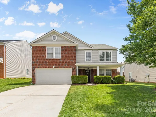 312 Farm Springs Dr, Mount Holly, NC 28120