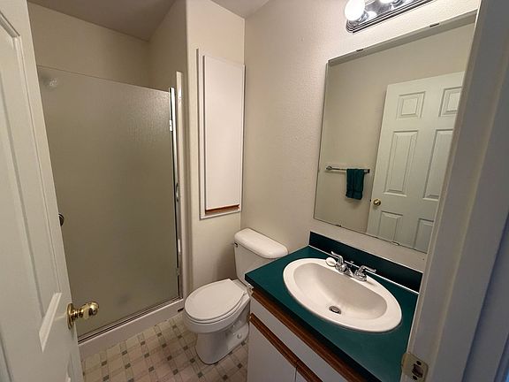 5th image of 1245 Country Glen Ave NE