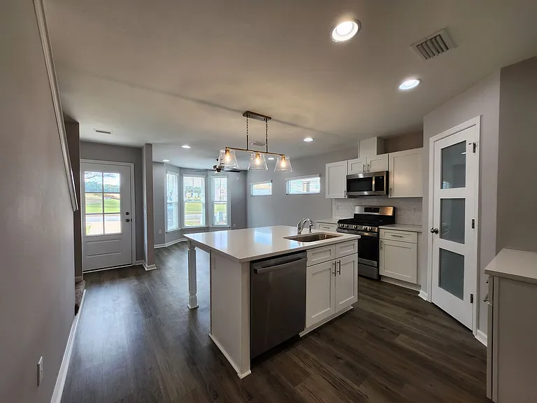 3607 Meadow Vista Ln — Photo 6