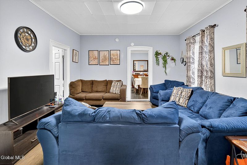 2nd image of 1540 8th Avenue