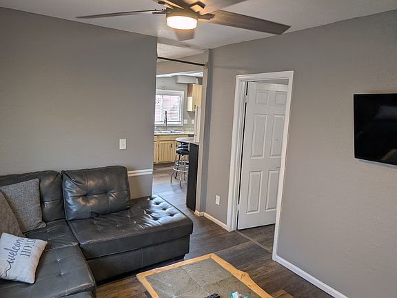 5th image of 2860 S Acoma St #A