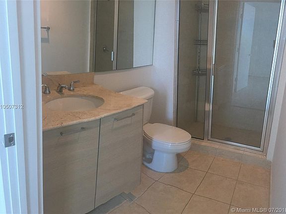 4th image of 350 NE 24th St APT 704