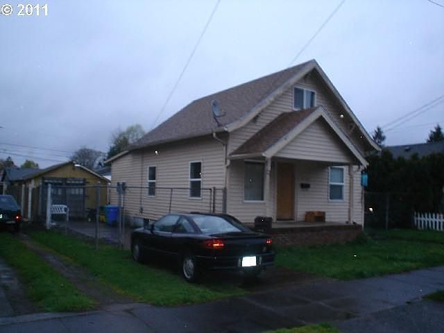2nd image of 5713 SE Raymond St