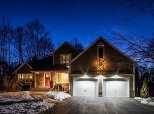 6 Ballard View Cir, Derry, NH 03038