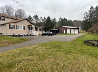 140 Pigeon Hill Rd, Chenango Forks, NY 13746
