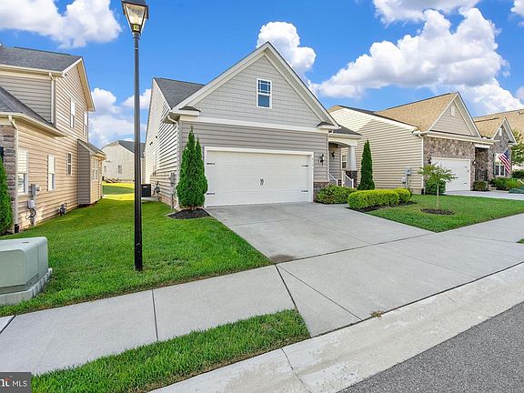 3rd image of 810 Clubside Dr #431