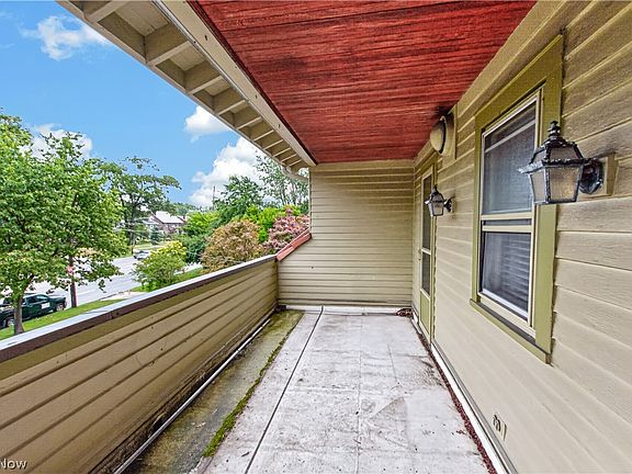 4th image of 16317 Clifton Blvd