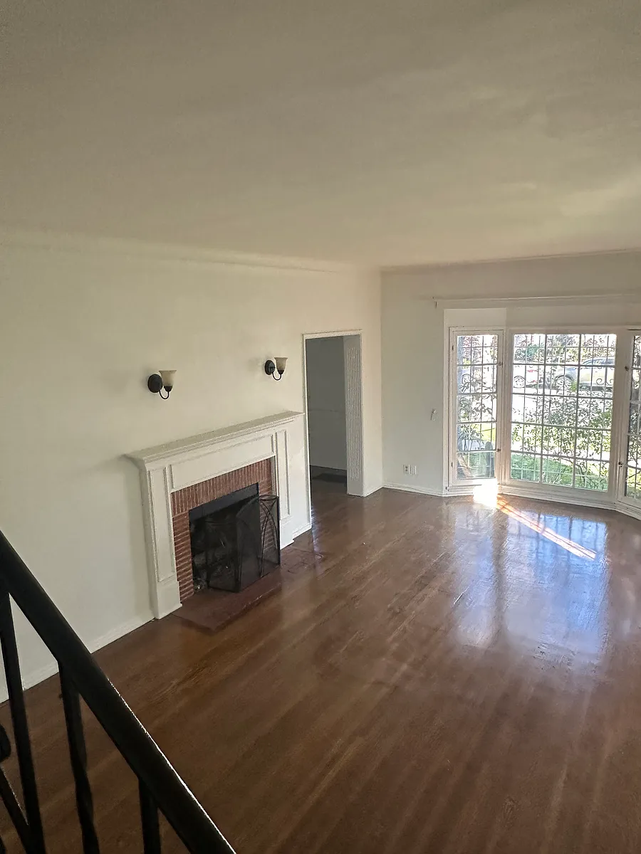 Building Photo - 1227 S Crescent Heights Blvd #1227