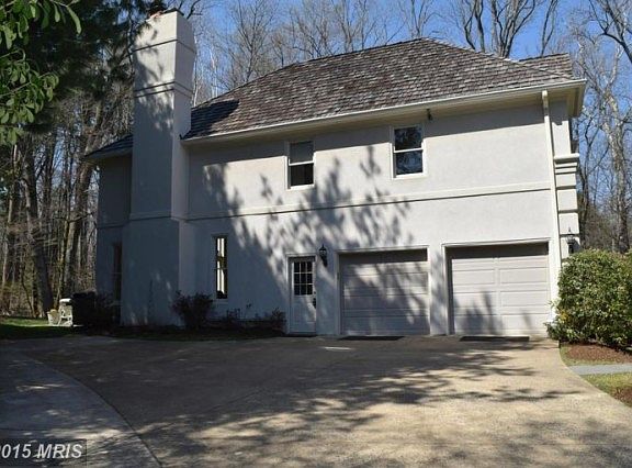 3rd image of 1608 Maddux Ln