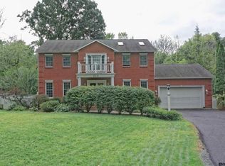 226 Boght Rd, Watervliet, NY 12189