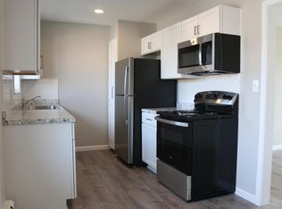 41655 Wilcox Rd APT 16, Plymouth, MI 48170