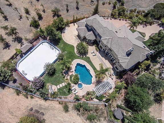 4th image of 5805 Orvieto Ct
