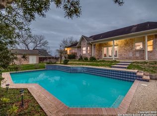 328 Edgehill Dr, Pleasanton, TX 78064