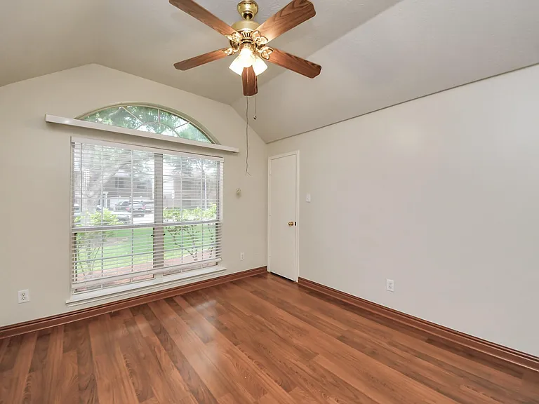 4235 Custer Creek Dr — Photo 35