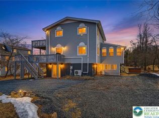 24 Hopkins Cir, Albrightsville, PA 18210