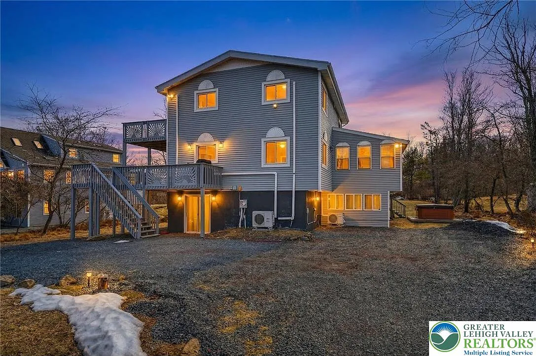 24 Hopkins Cir photo 1