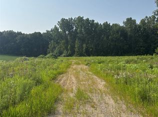 1916 Peppermill Rd, Lapeer, MI 48446