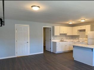 345 S Front St APT 4, Harrisburg, PA 17113