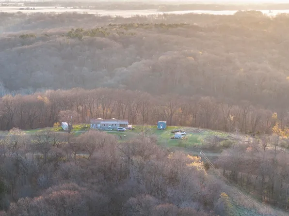 17217 N Dairy Farm Rd, Smithfield, IL 61477