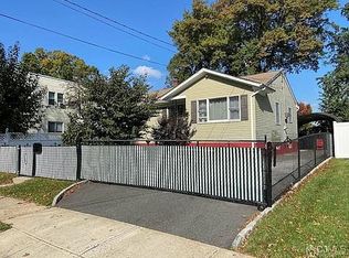 1207 Woodlawn Ave, Linden, NJ 07036