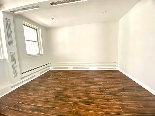 Rented by Rentiko Inc | media 20