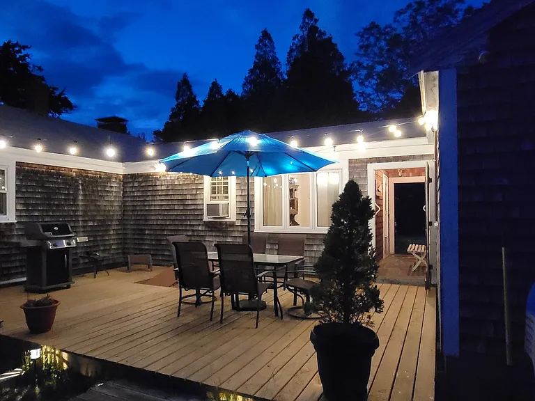 27 Queen Anne Rd — Photo 16