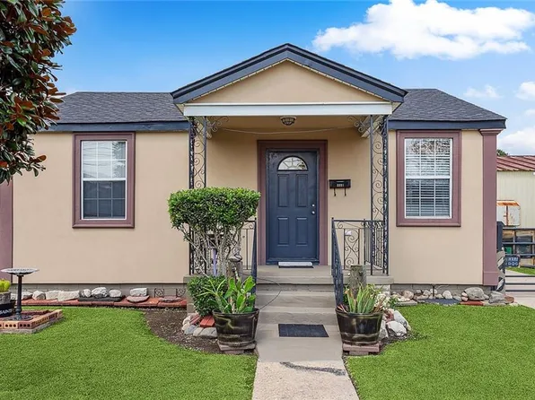 2221 Hero Dr, Gretna, LA 70053
