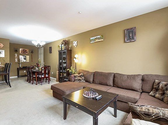 003-Living_Room-5521086-large