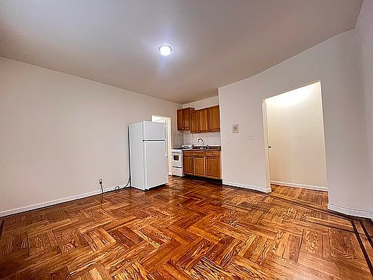 2nd image of 6141 Saunders St #4