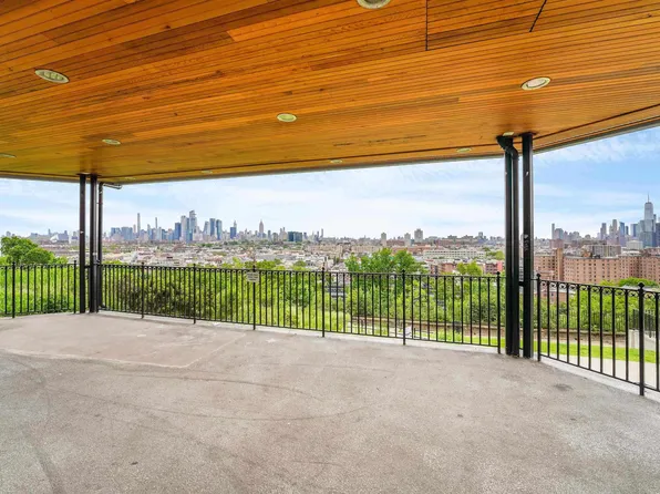 106 Griffith Street image 36 of 40