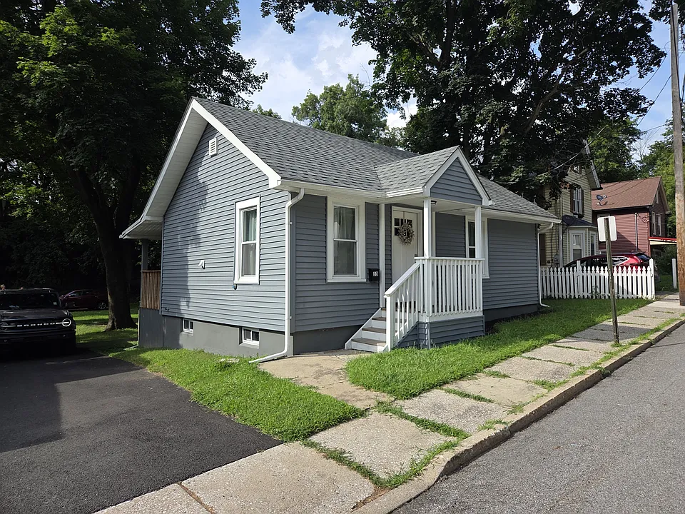 13 New Hampshire St #13