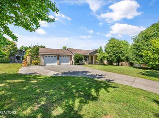 1008 Parkbrook Dr, Friendsville, TN 37737