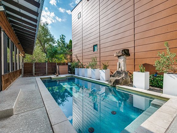 5th image of 43 Vanguard Way