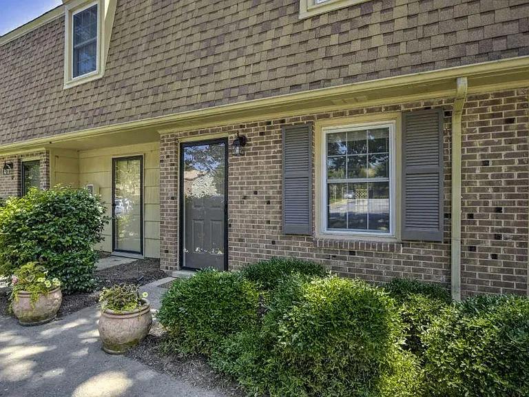 4701 Blue Bird Ct #E — Photo 1