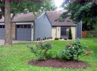 1915 W 3rd St, Lawrence, KS 66044