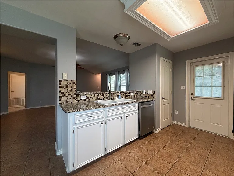 6629 Kodiak Dr — Photo 10