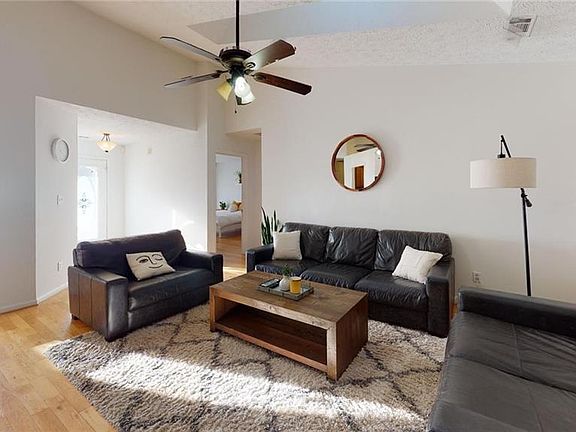 5th image of 812 Hillary Ct