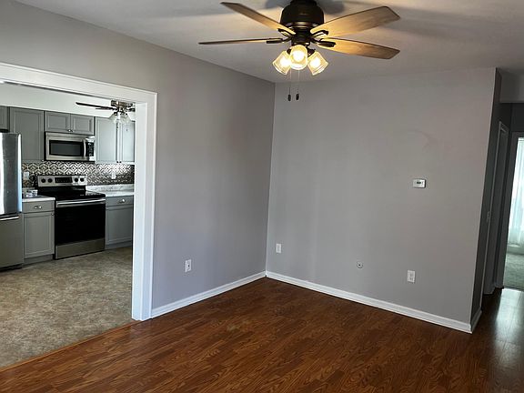 Living room - Looking towards kitchen
