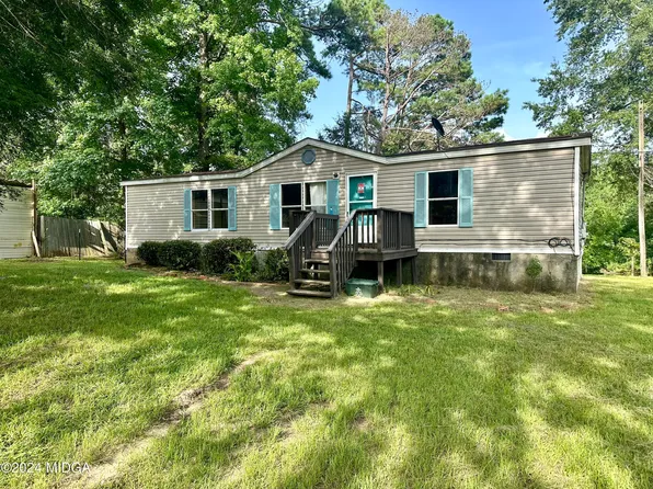 104 Robin Dr, Bonaire, GA 31005