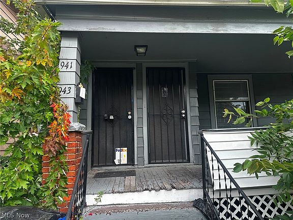 2nd image of 941 Alhambra Rd
