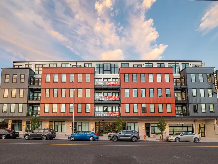 The Robert | Exterior