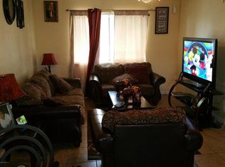 736 Oaks Field Rd, Jacksonville, FL 32211