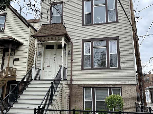 1943 W Berteau Ave UNIT 1